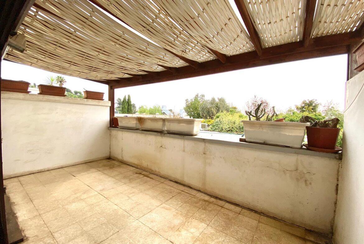 balcony